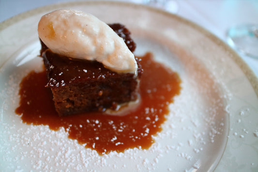 Sticky Toffee Pudding (V)